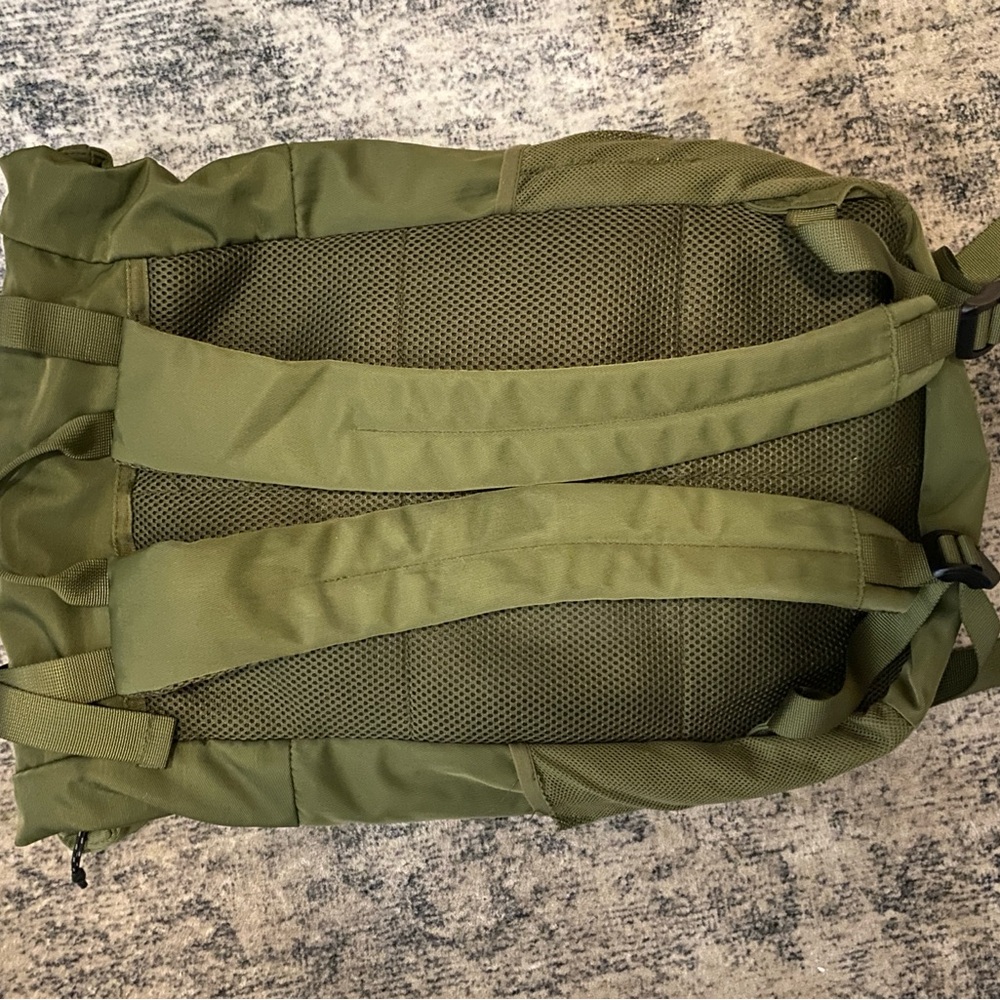 Olive Green Fabletics Backpack - Picture 3 of 9